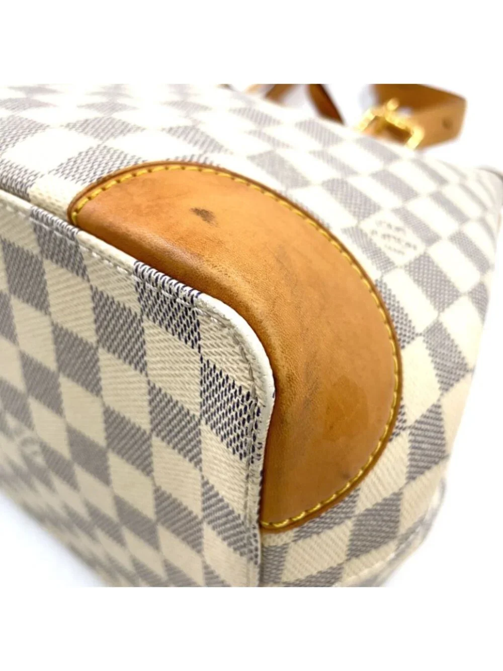 Louis Vuitton Hampstead MM Damier Azur Leather White Light Brown Tote Gold